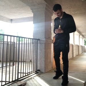 Meet your Posher, Damian